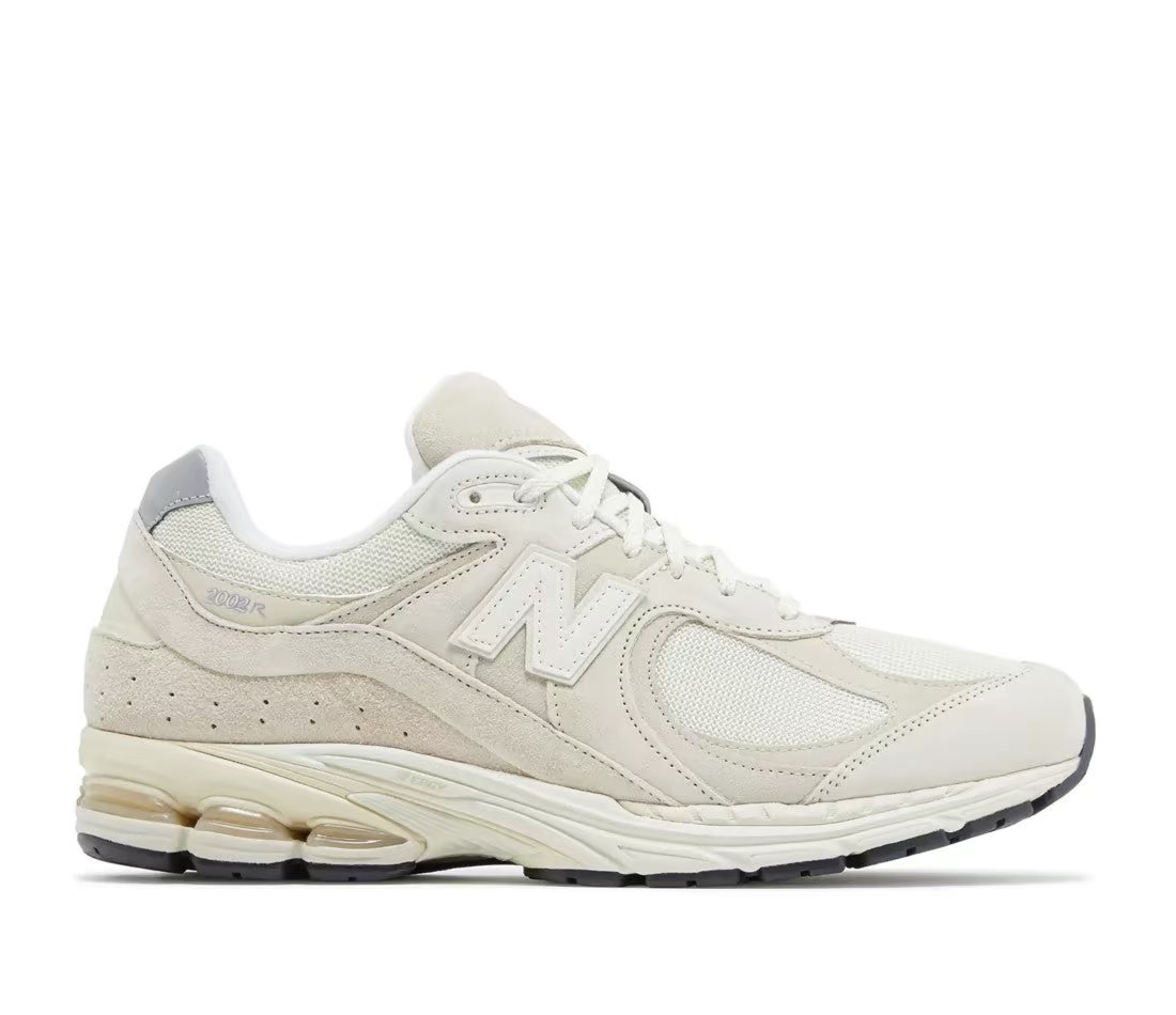 New Balance New Balance 2002R Off White
