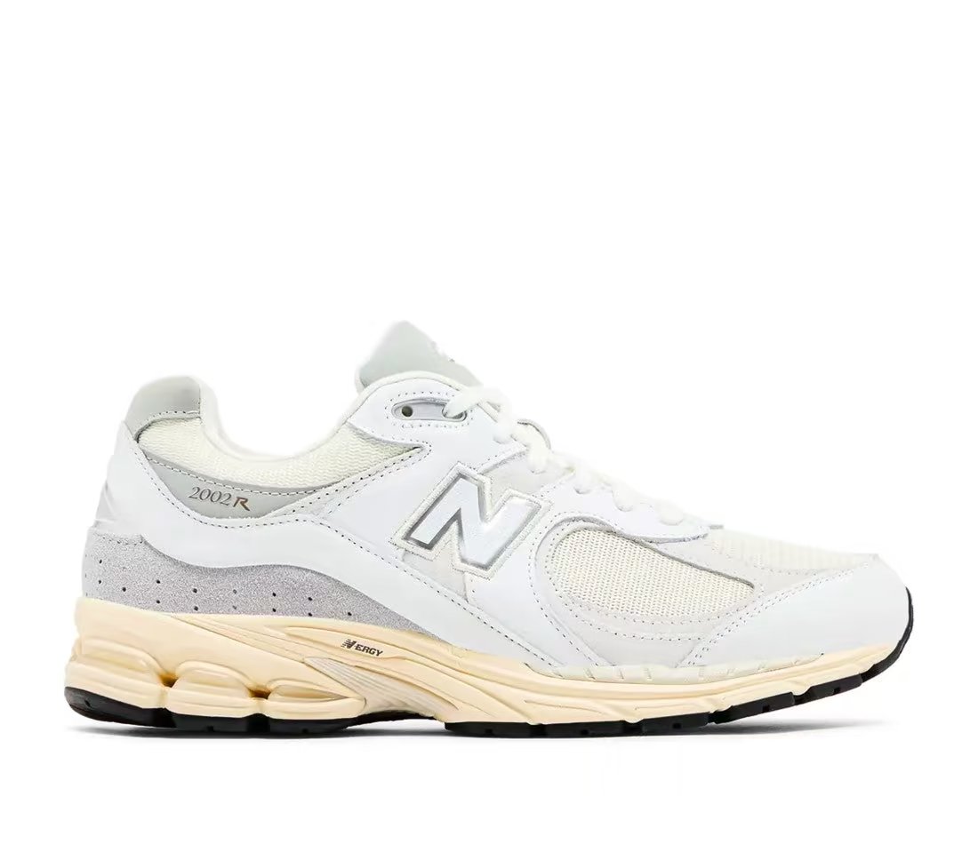 New Balance New Balance 2002R White Gold