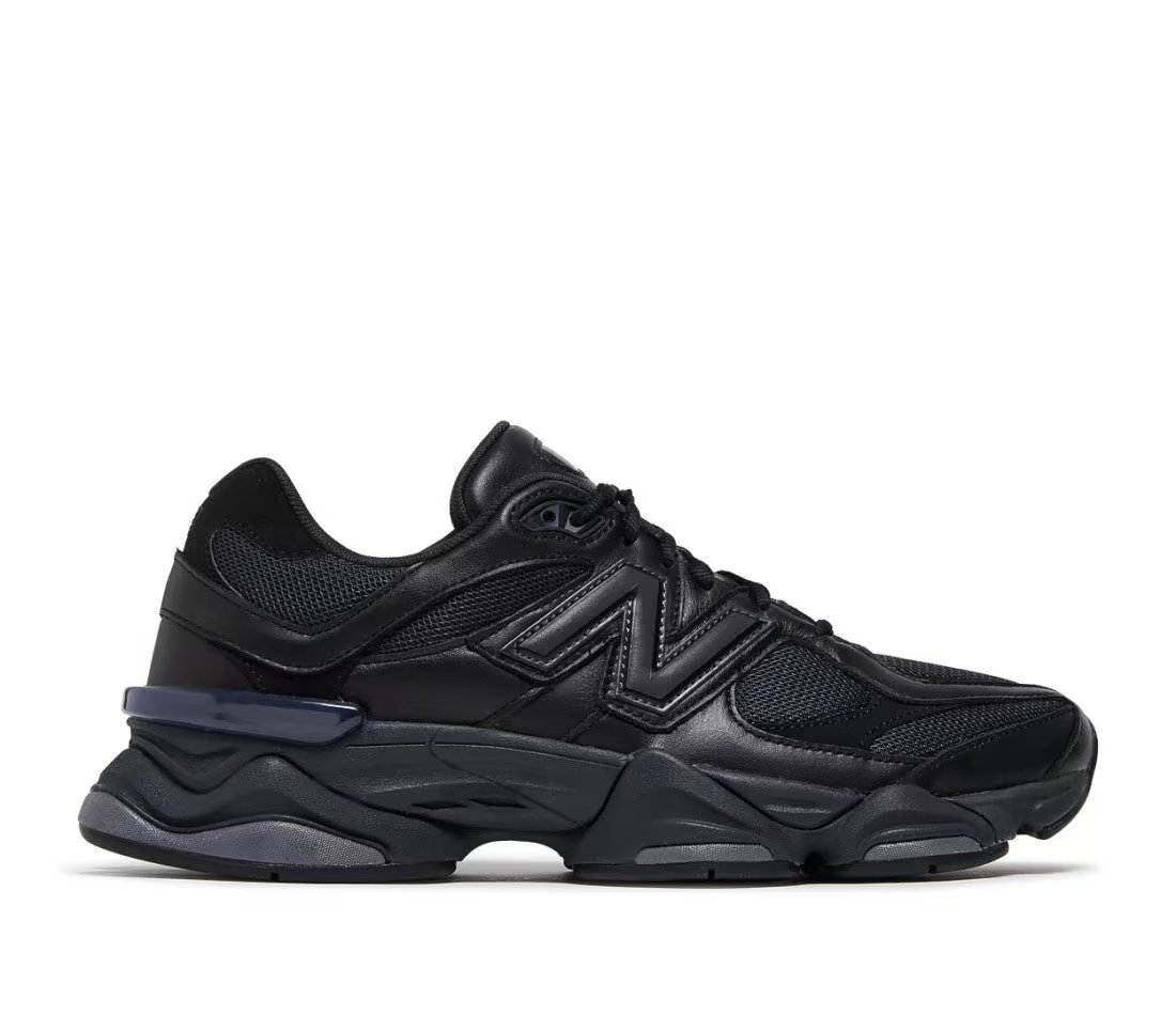 New Balance New Balance 9060 Triple Black Leather