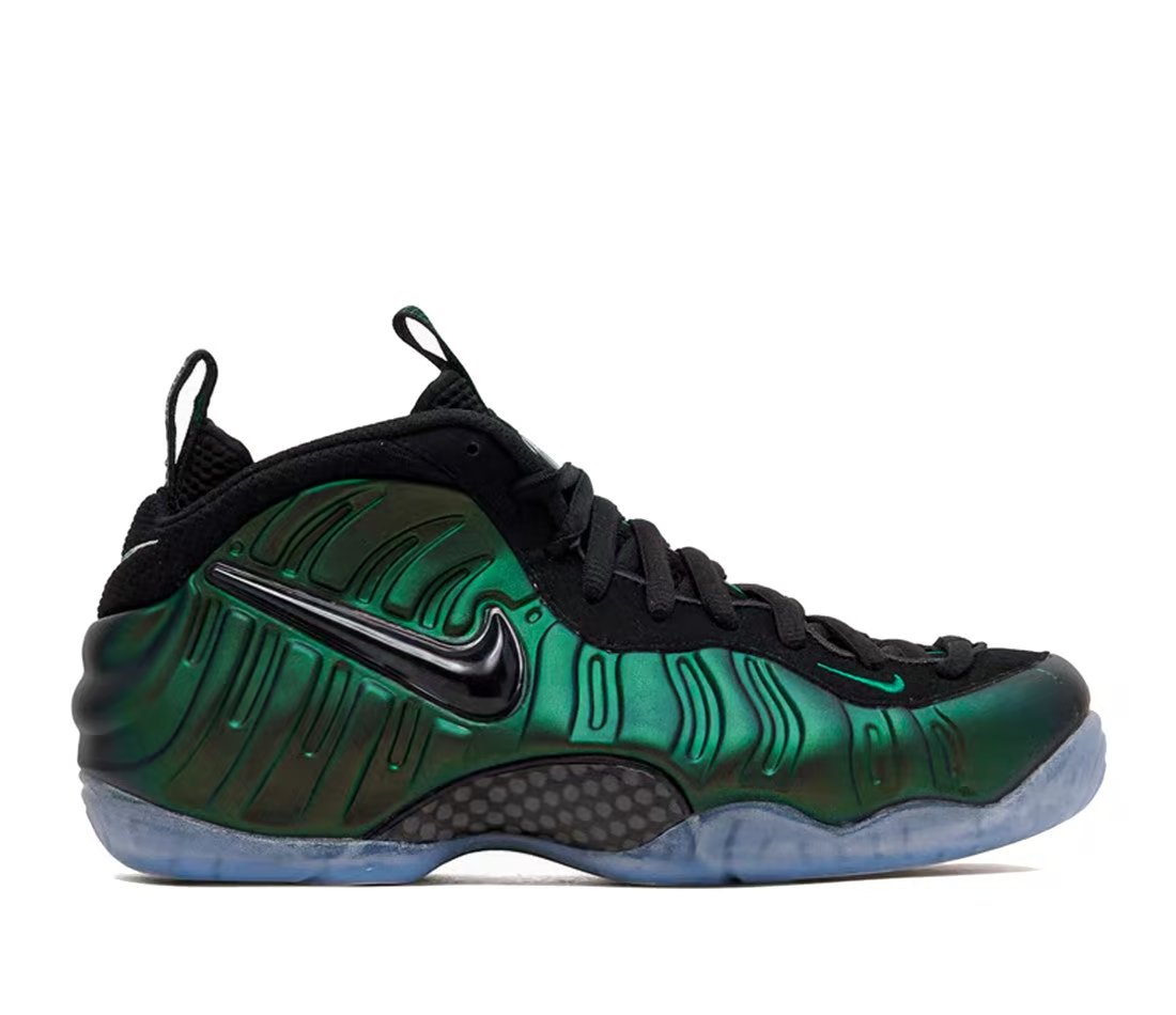 Nike Air Foamposite Pro Pine Green (2025) — vue principale