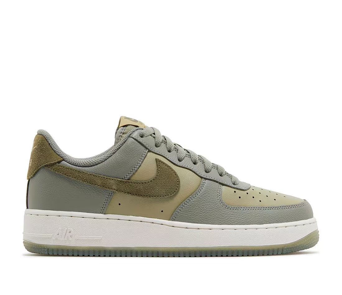 Nike Air Force 1 07 LV8 Dark Stucco Neutral Olive — vue principale