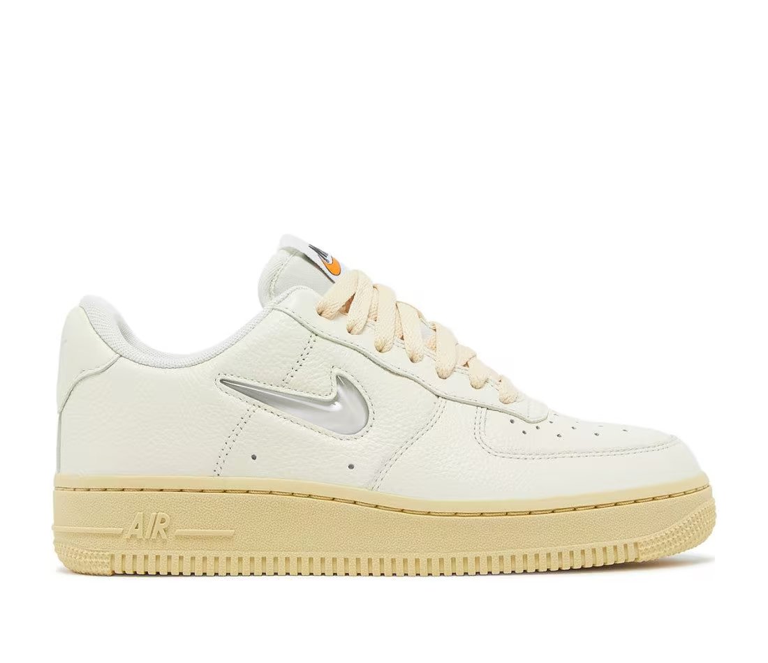 Nike Nike Air Force 1 Low 07 LX Coconut Milk Lemon Wash