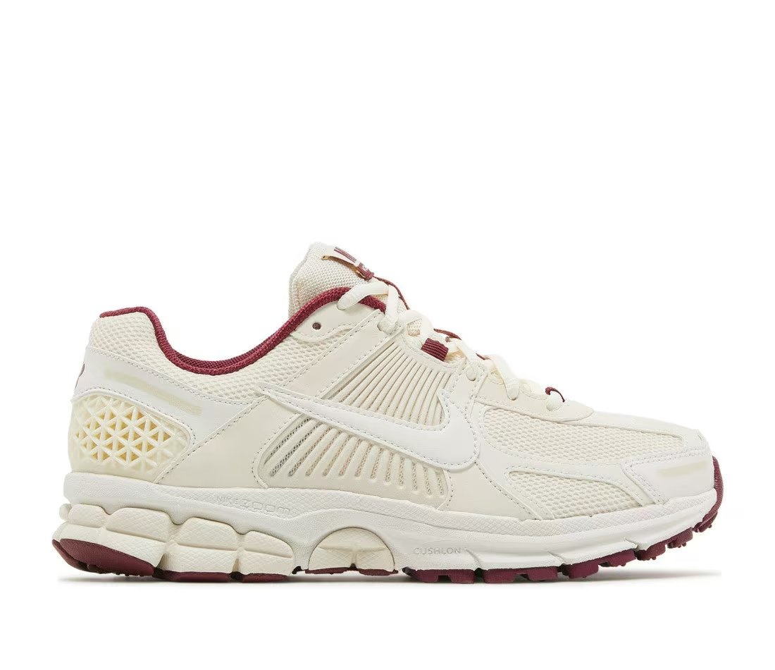 Nike Nike Zoom Vomero 5 Valentines Day