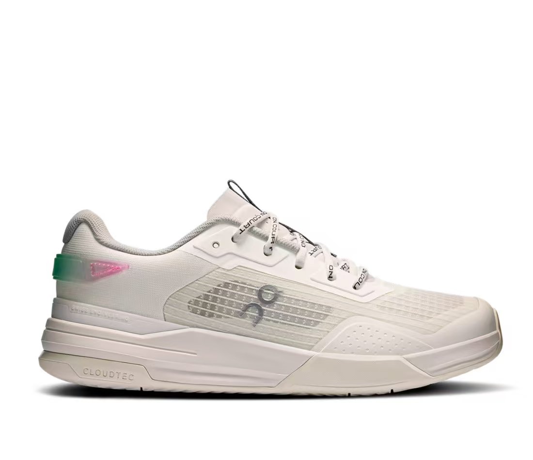 On On The Roger Advantage Z5 White Ivory