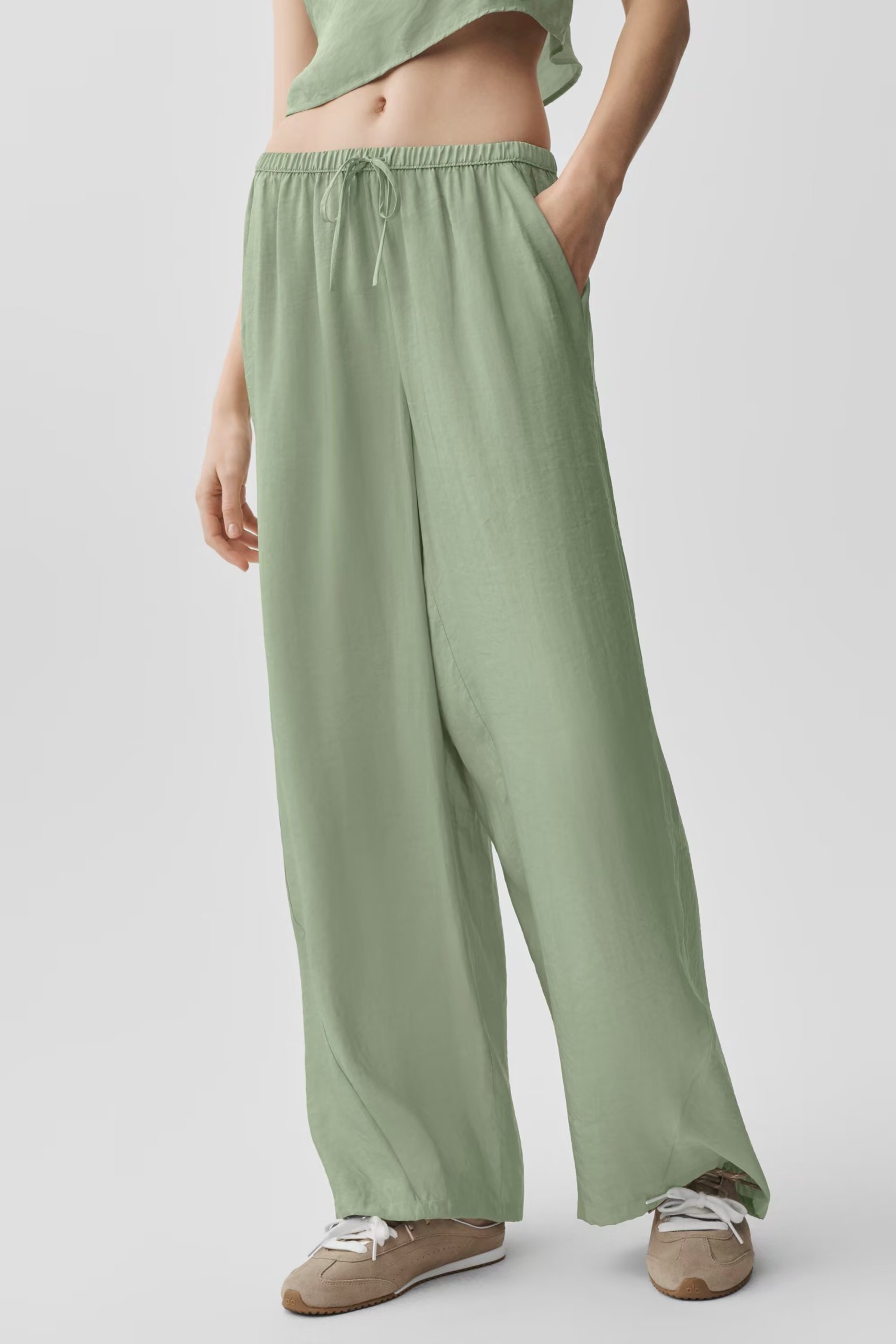 Semi-Sheer Golden Hour High-Waist Straight Leg Pant - Dune Grass — vue principale