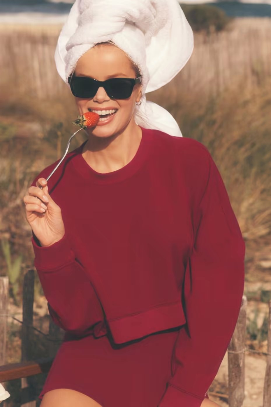 Cropped Sway Crew Neck Pullover - Summer Romance Red — vue principale