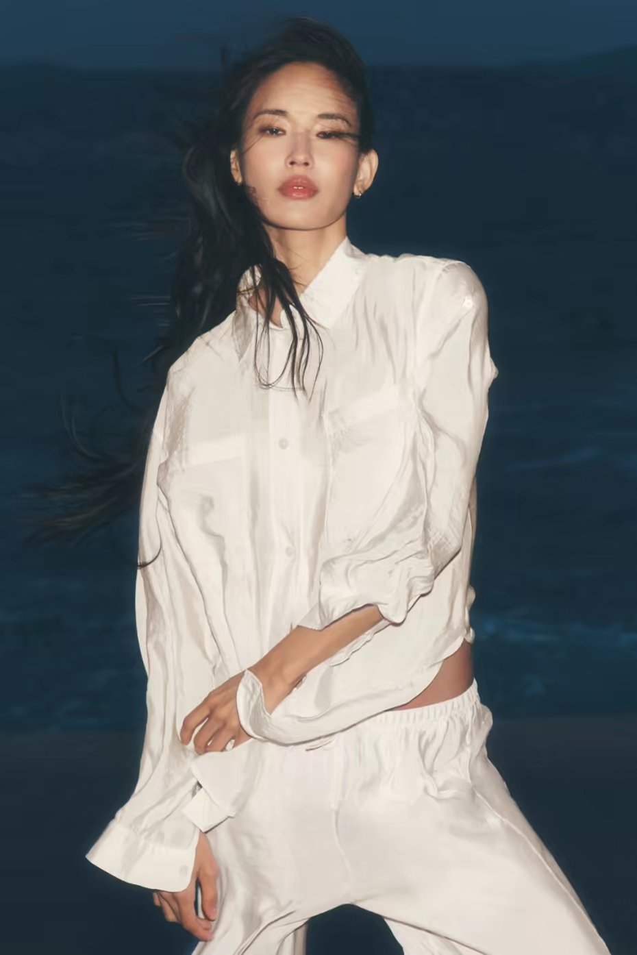 Semi-Sheer Golden Hour Button Down Long Sleeve - Ivory — vue principale