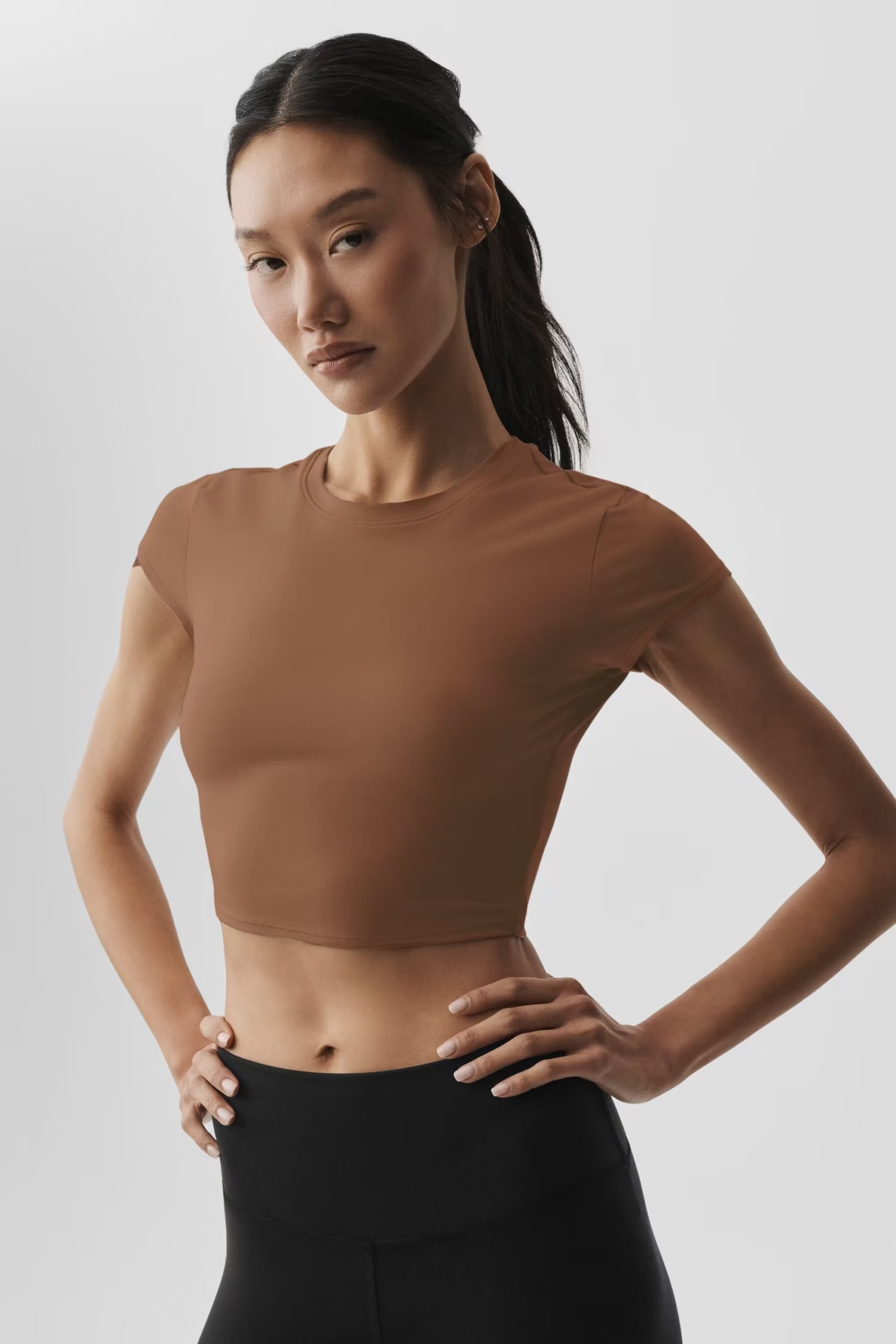 Alosoft Crop Finesse Short Sleeve - Sun Kissed Brown — vue principale