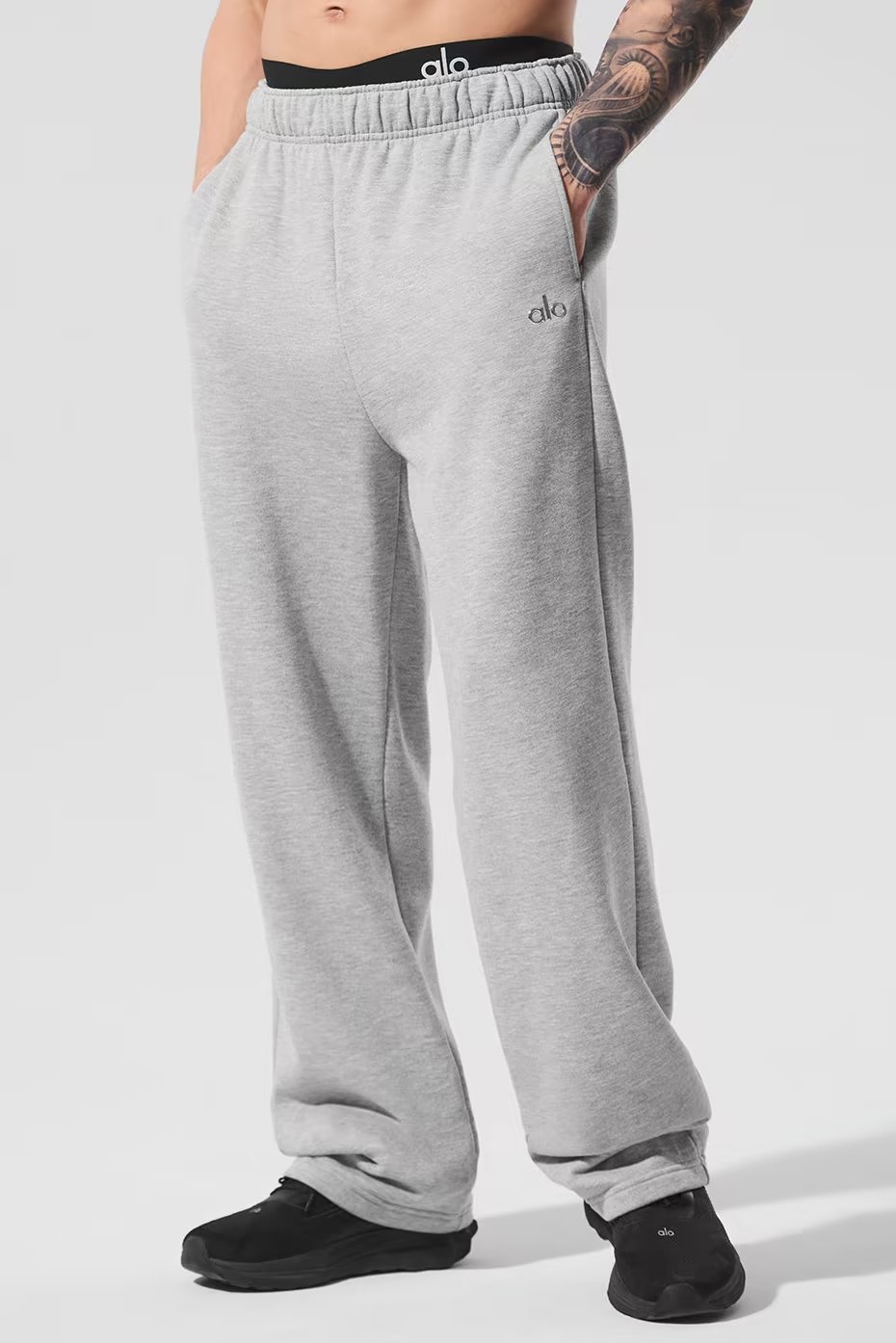 Alo Yoga Accolade Straight Leg Sweatpant - Athletic Heather Grey
