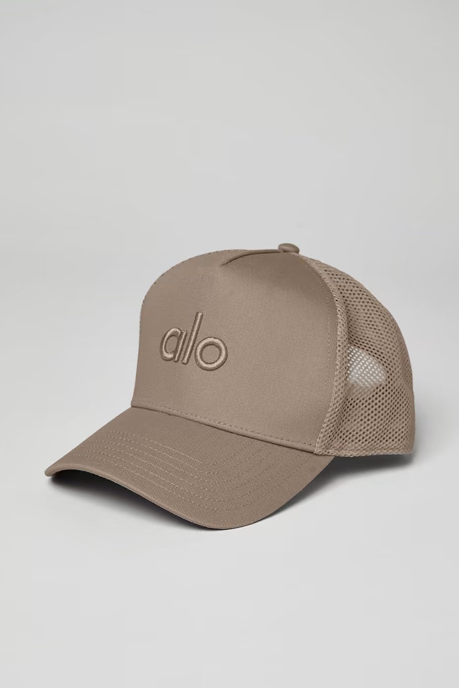 Alo Yoga District Trucker Hat - Gravel
