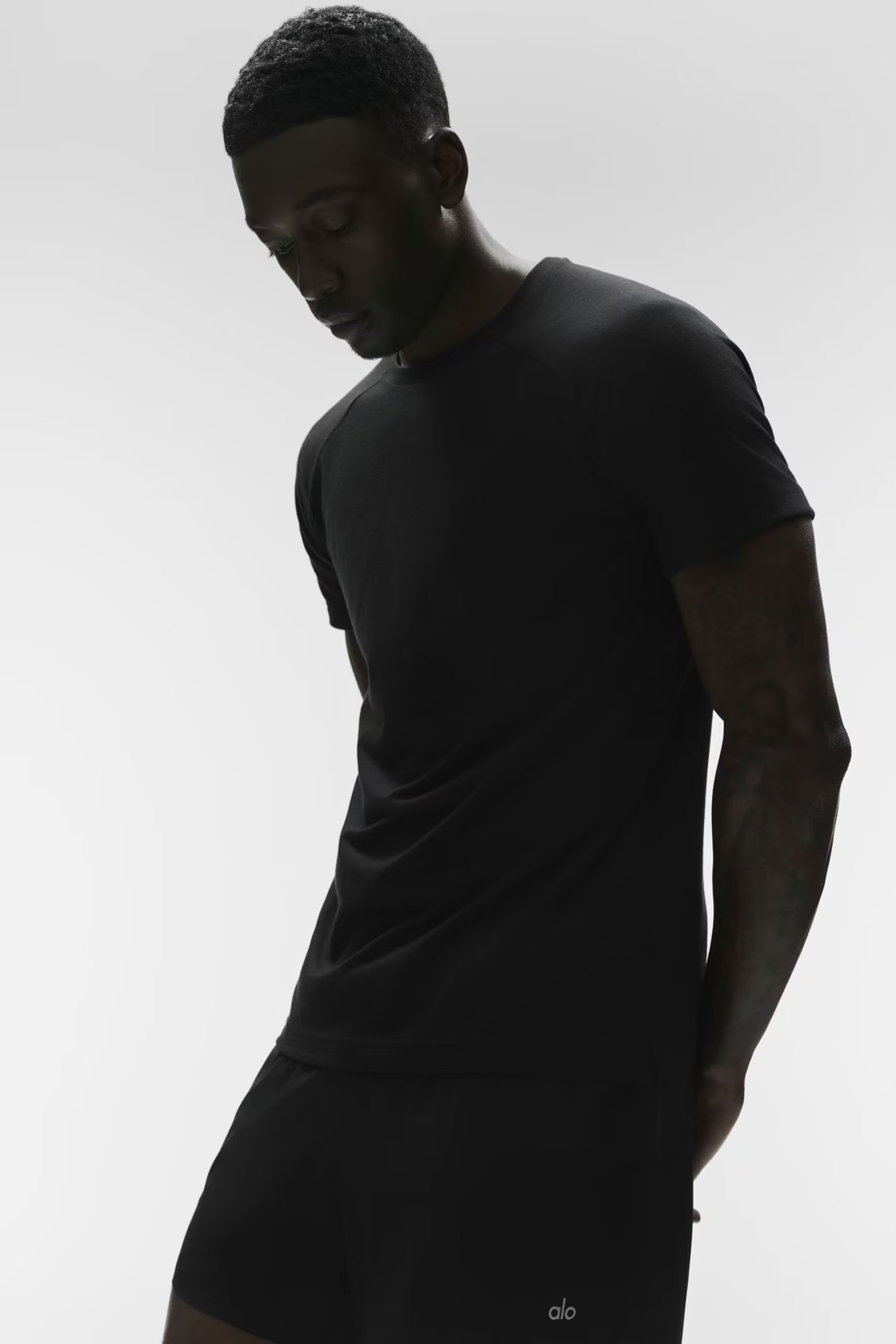 Alo Yoga Triumph Raglan Tee - Black