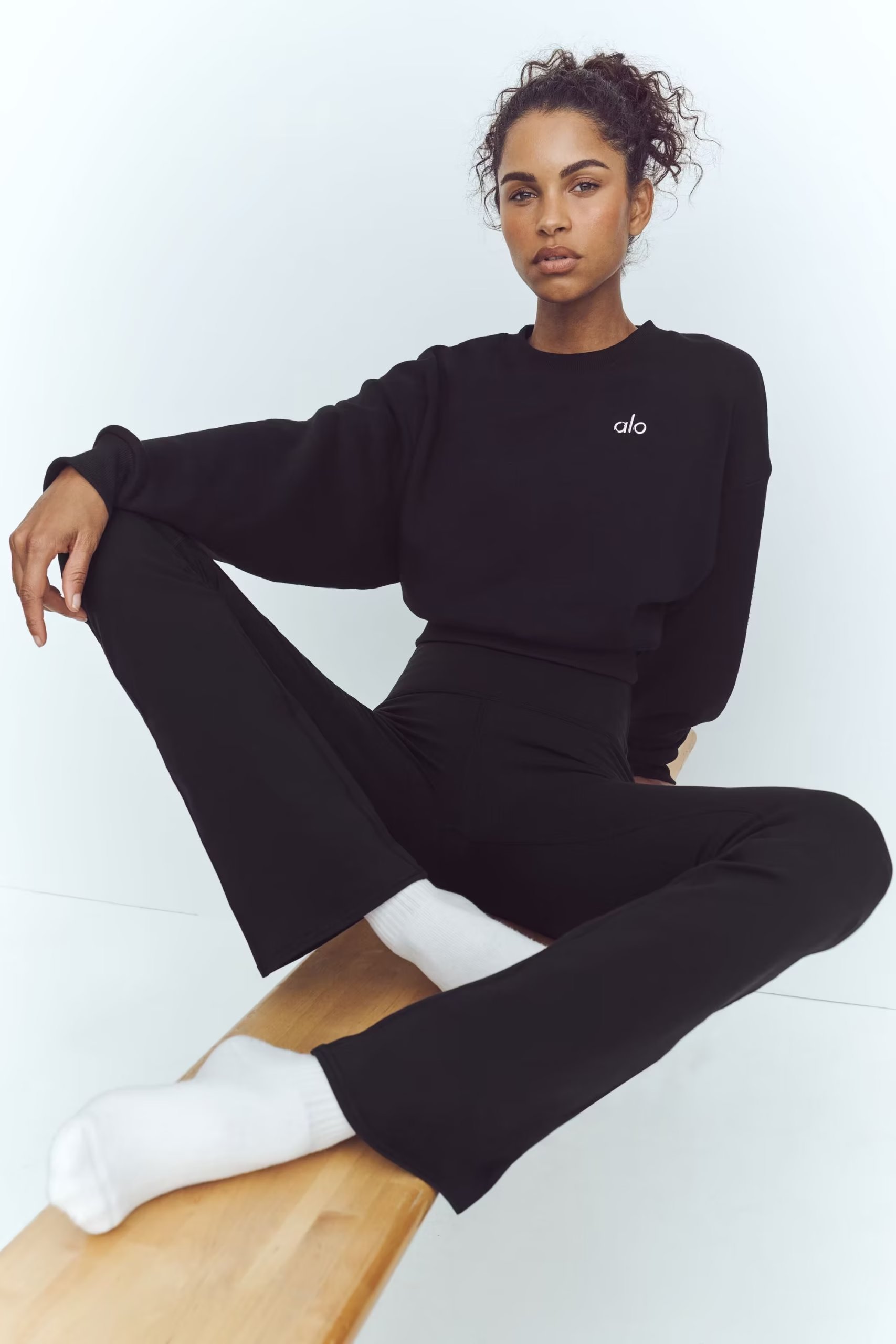 Alo Yoga Airbrush High-Waist 7/8 Bootcut Legging - Black