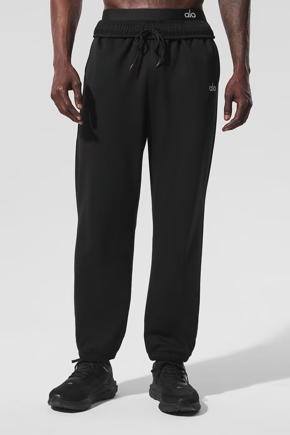 Alo Yoga Accolade Sweatpant - Black